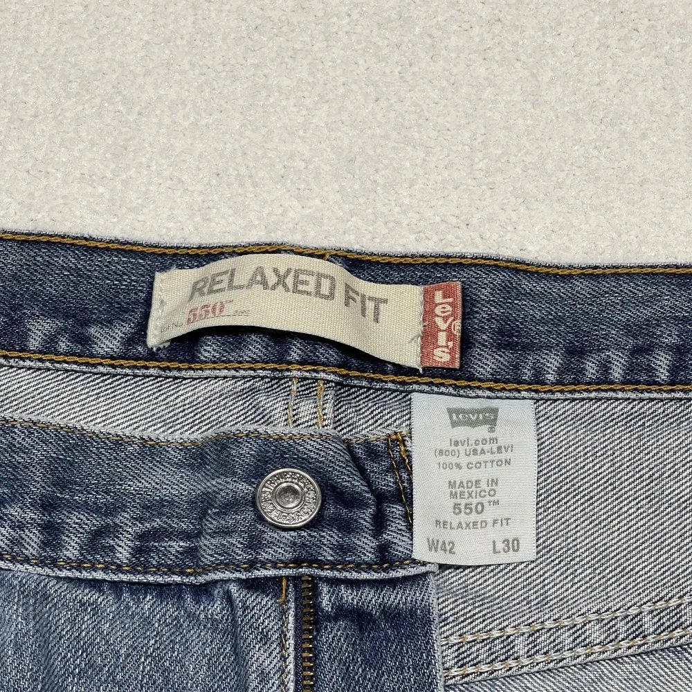 Levi 550 Jeans Men's W40 L30 Relaxed Straight Blue Comfort Work Distressed Hems
